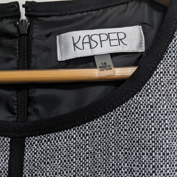 Kasper Sheath Dress Back-Slit Black/White 16 - Picture 12 of 12